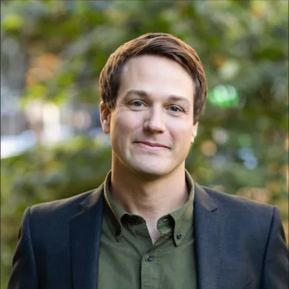 Andy Galster, Agent in  - Compass