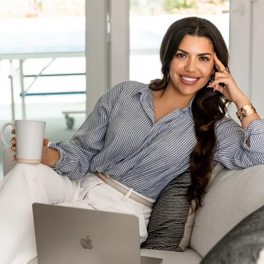 Alyssa Raith, Agent in  - Compass
