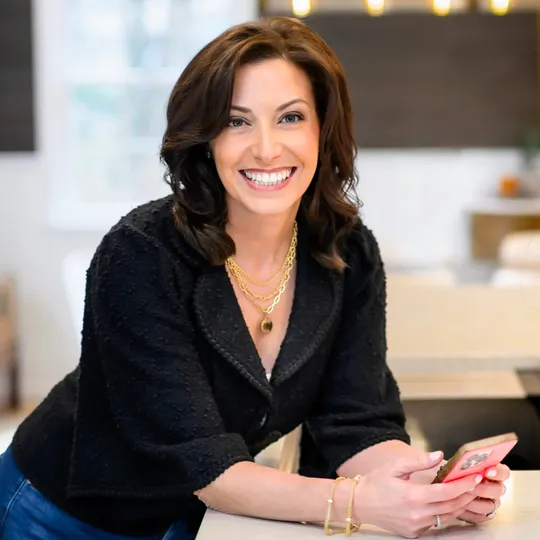 Jill Urban, Agent in  - Compass