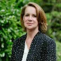 Rebecca Reilly, Agent in  - Compass