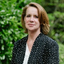 Headshot of Rebecca Reilly
