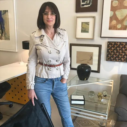 Lisa Paperno, Agent in  - Compass