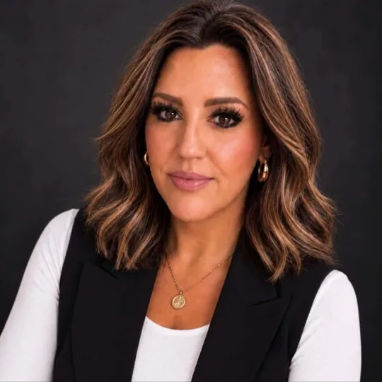 Laura Butler, Agent in  - Compass