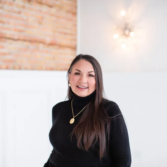 Janis Hartley, Agent in  - Compass