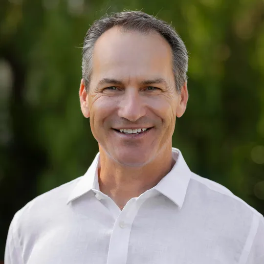 Kelly Howard, Agent in  - Compass