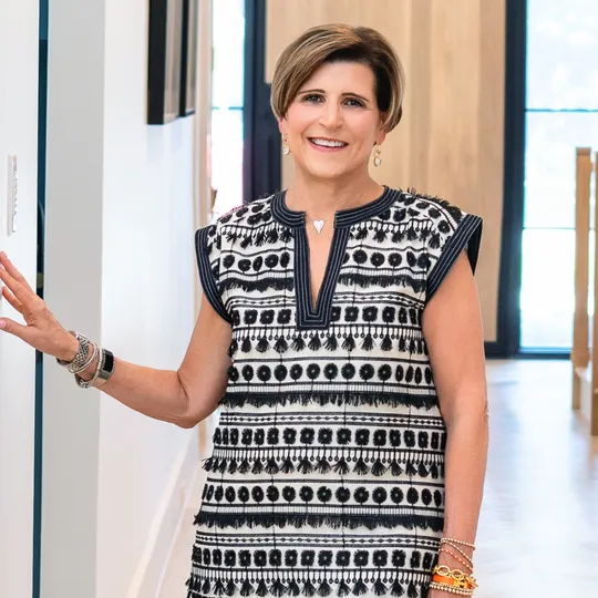 Sharon Redd, Agent in  - Compass