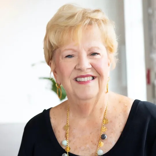 Kelly Cobb, Agent in  - Compass