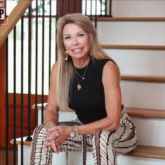 Rhonda Wood, Agent in  - Compass