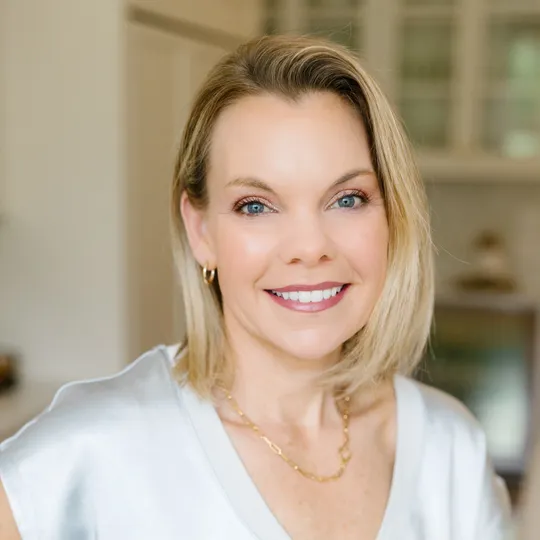 Jaclyn Smith, Agent in  - Compass
