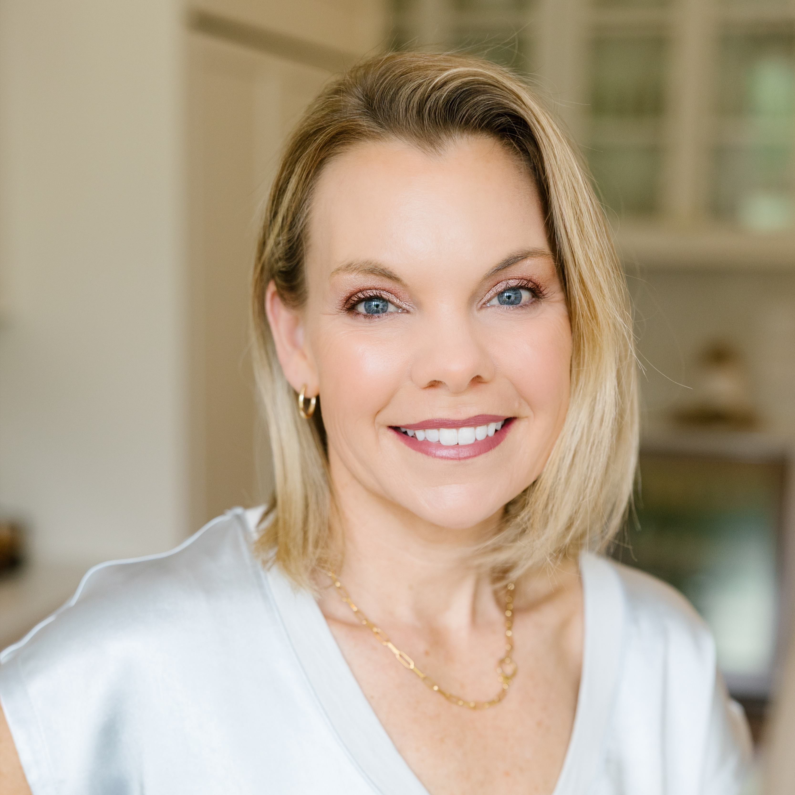 Headshot of Jaclyn Smith