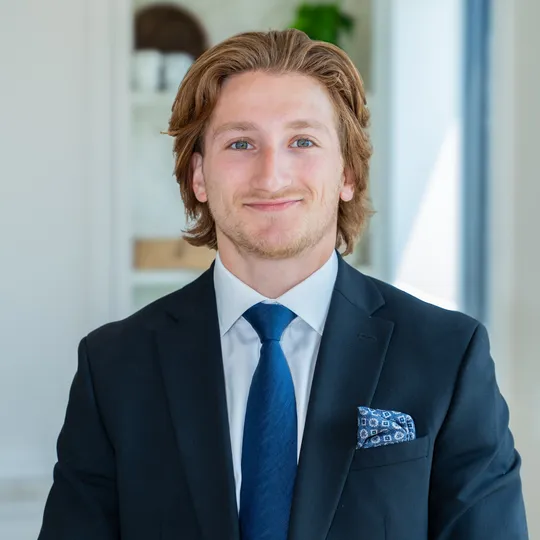 Julian Levit, Agent in  - Compass