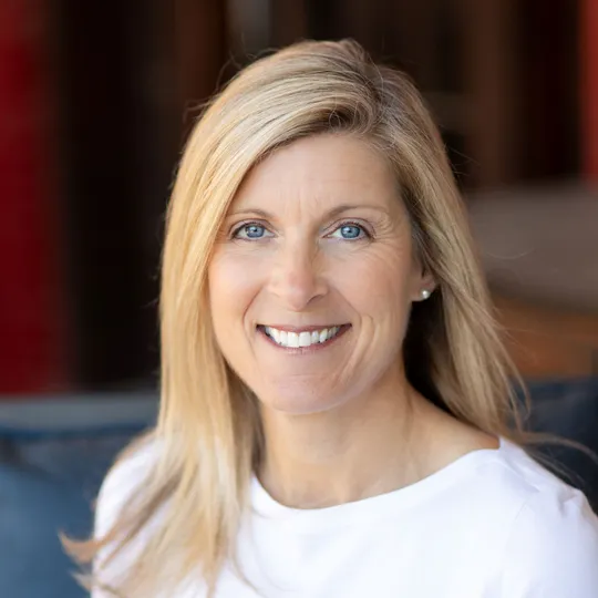 Allison Roston, Agent in  - Compass