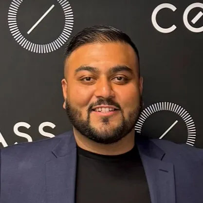 Wayez Mall, Agent in  - Compass