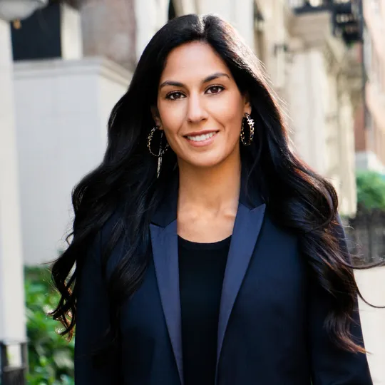 Alexandra Hedaya, Agent in  - Compass