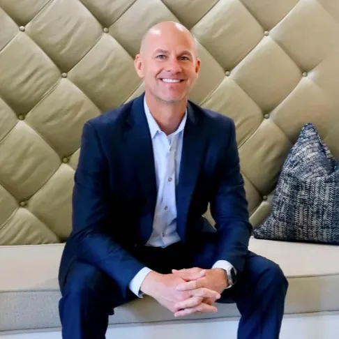 Louis DiBella, Agent in  - Compass