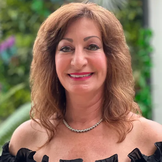 Tina Pietropaoli, Agent in  - Compass