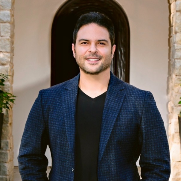 Headshot of Payam Ghafoori