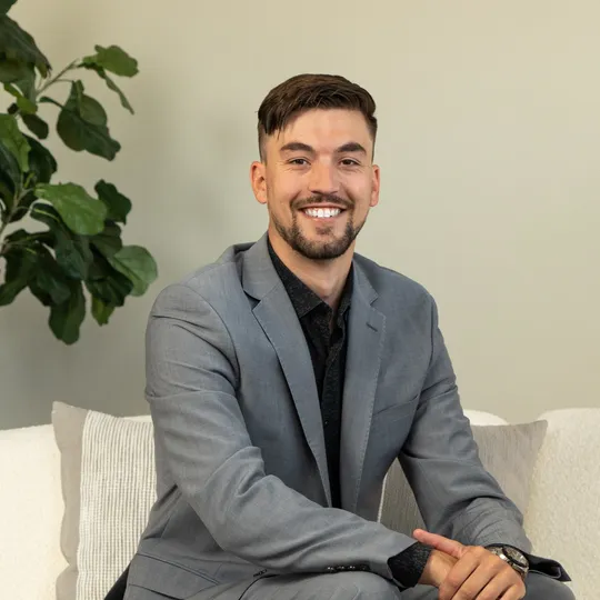 Sean Tannenbaum, Agent in  - Compass