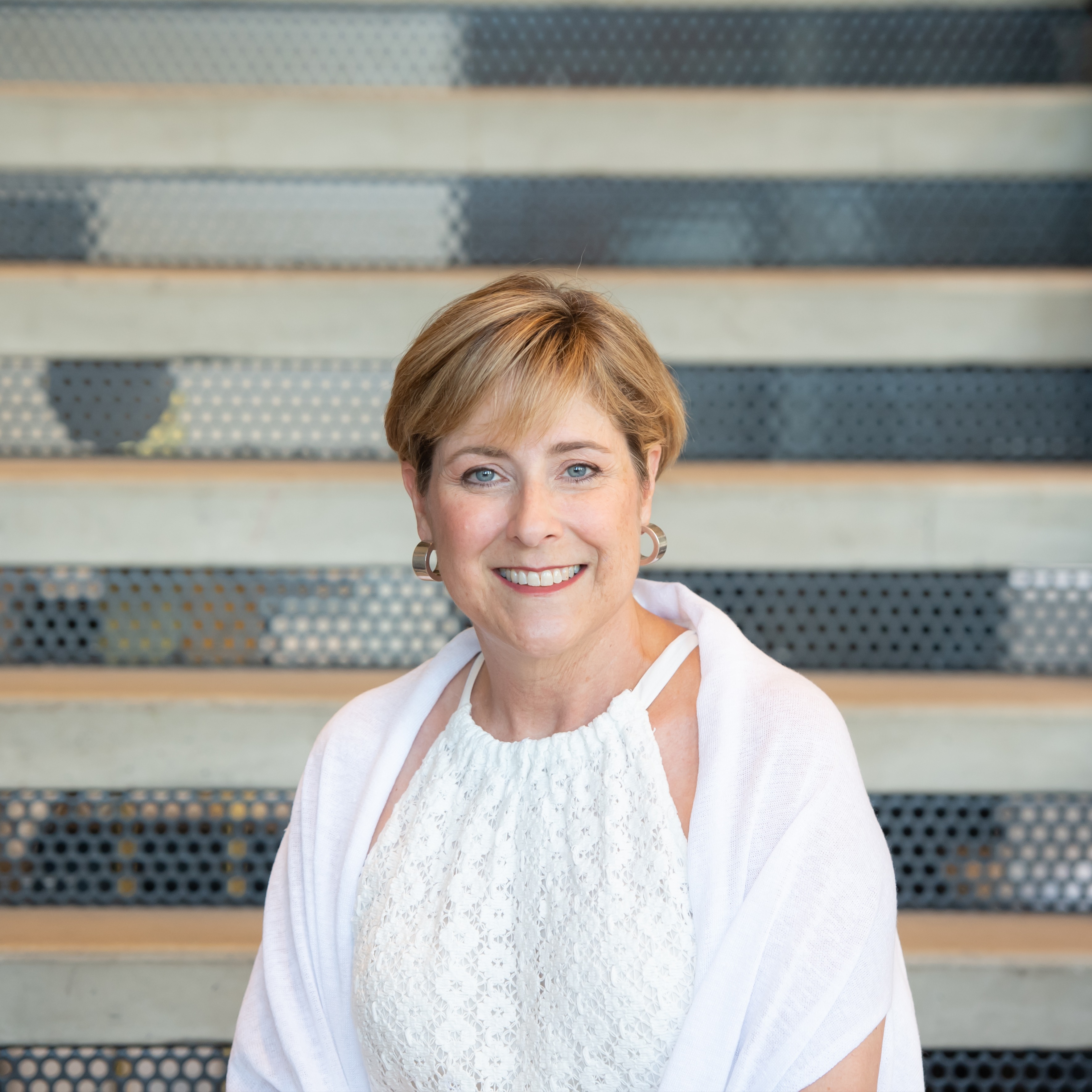 Headshot of Christine Irsfeld