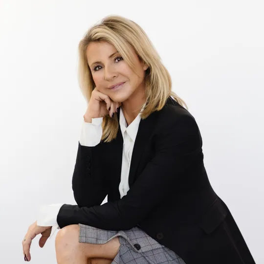 Gabrielle Stewart, Agent in  - Compass