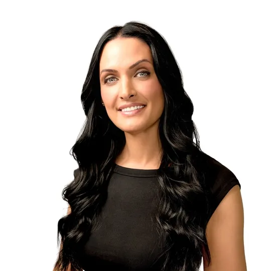 Mila Vezmar, Agent in  - Compass