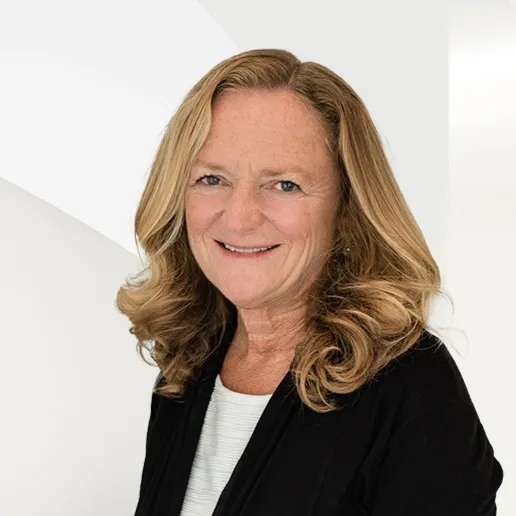 Kelly Anderson, Agent in  - Compass
