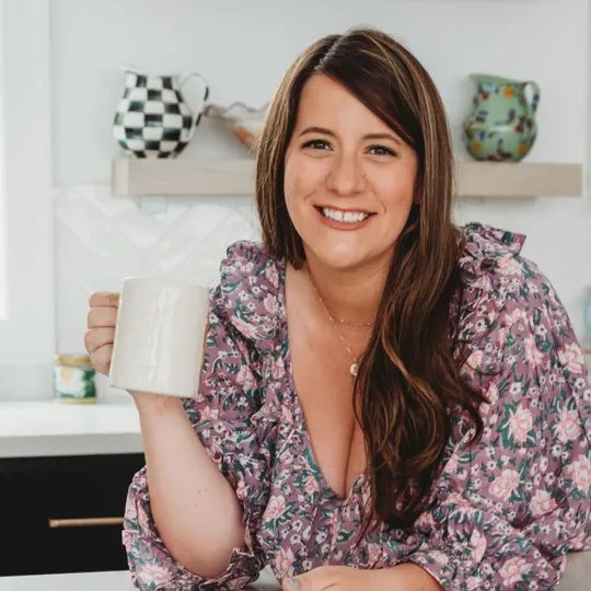 Avery Miranda, Agent in  - Compass