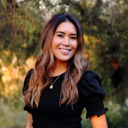 Nadia Conrow, Agent in  - Compass