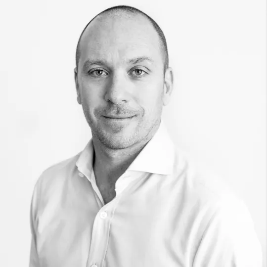 Derek Luczyski, Agent in  - Compass