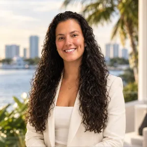 Alexa Oliveira's Profile Photo