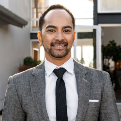 Headshot of Erick Espiritu