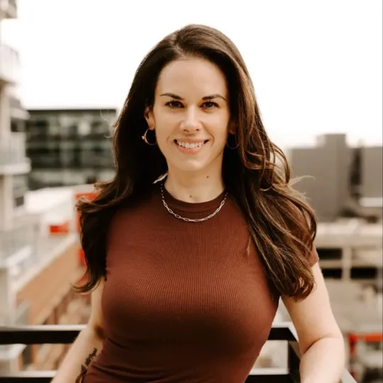 Cassie March, Agent in  - Compass