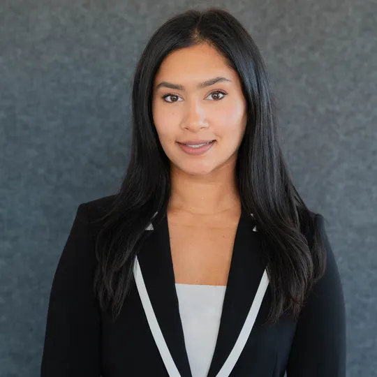 Shelly Kapoor, Agent in  - Compass