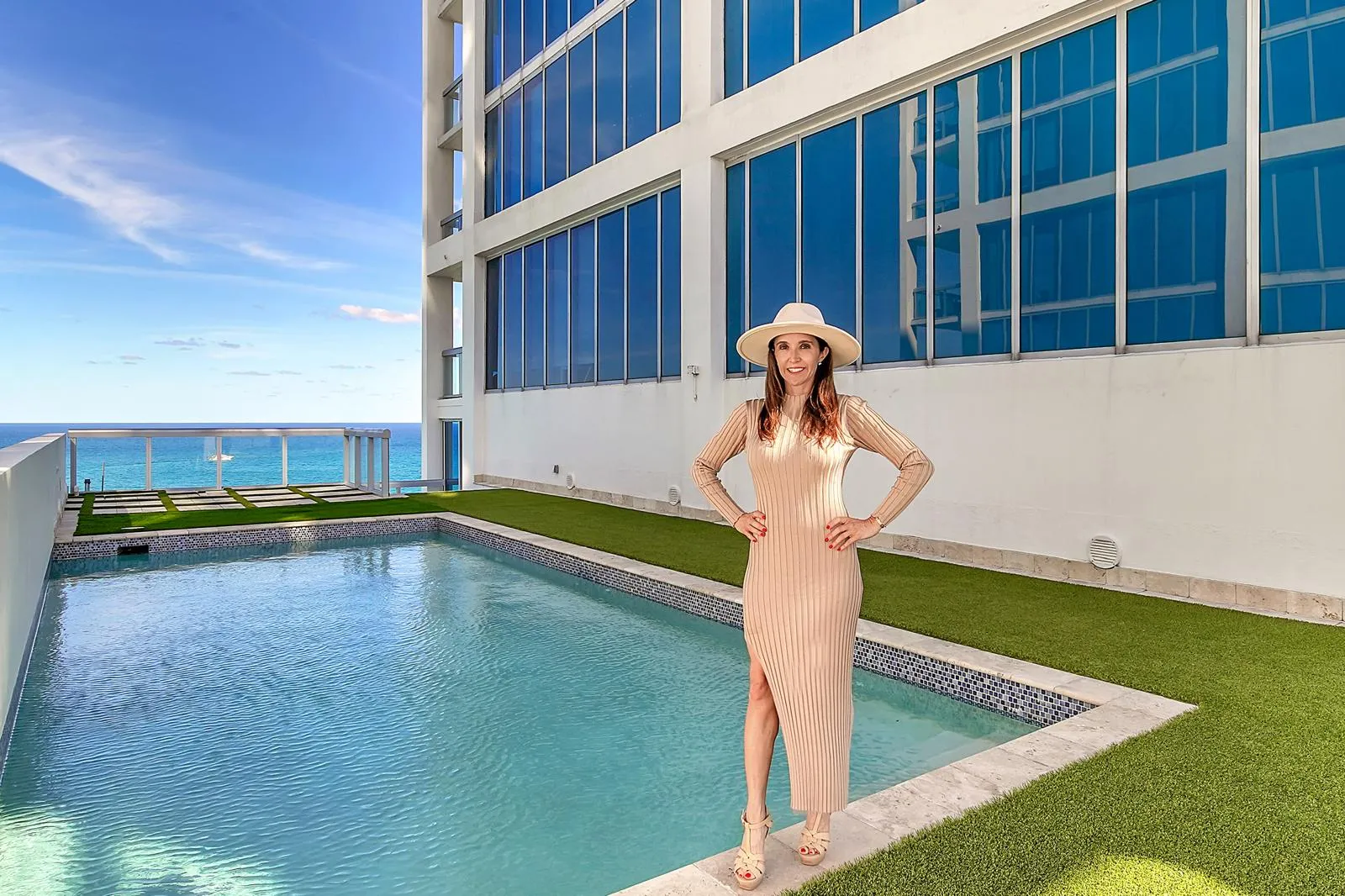 Selling at the Carillon