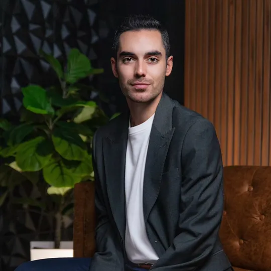 Michael Ubertini, Agent in  - Compass