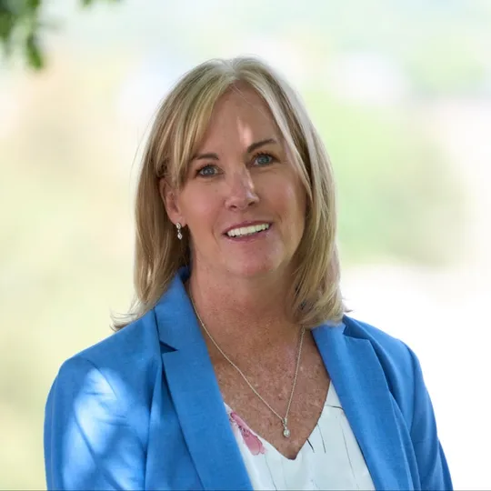 Katherine Young, Agent in  - Compass