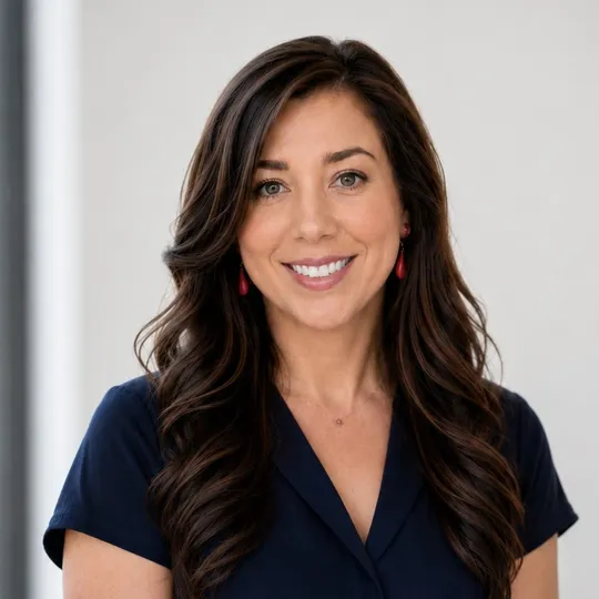 Tara Landry, Agent in  - Compass