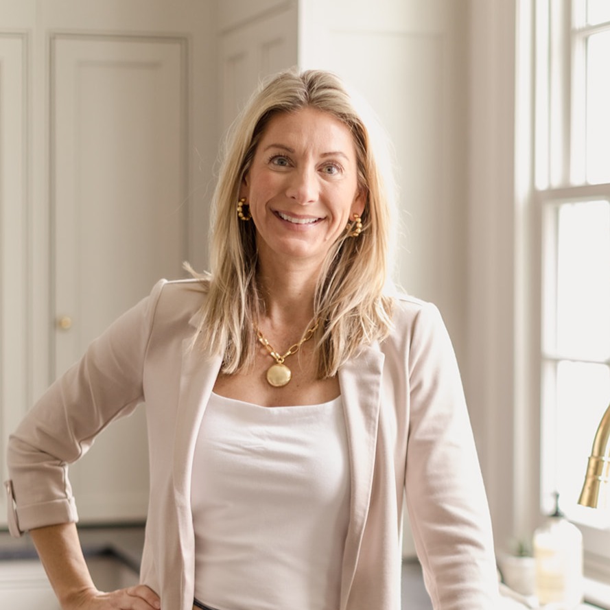 Headshot of Leigh Ann Emerson