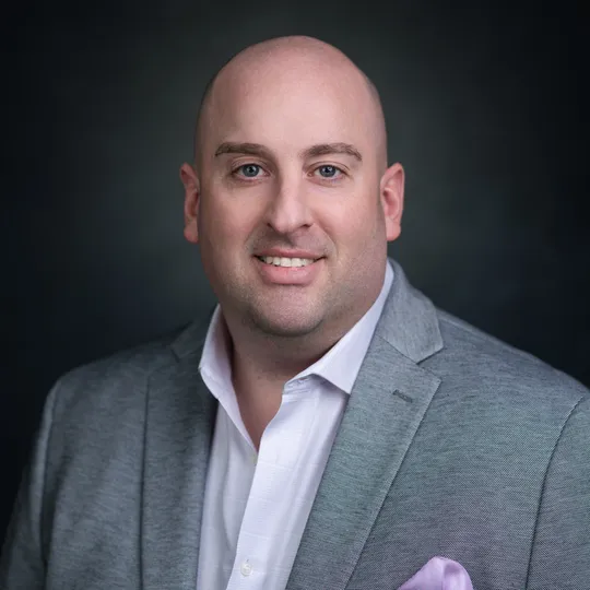 Kevin Lang, Agent in  - Compass