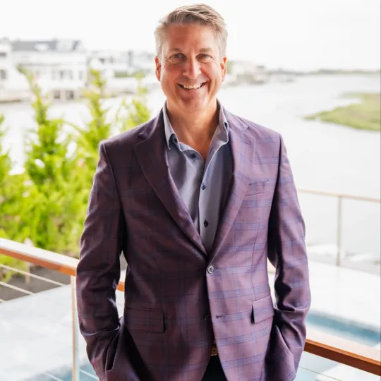 Christopher Worton, Agent in  - Compass