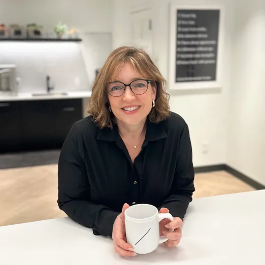 Ellen Eylanbekov, Agent in  - Compass