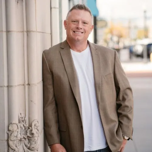 Jeff Morris, Agent in  - Compass