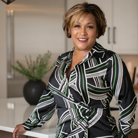 Janet Womack, Agent in  - Compass