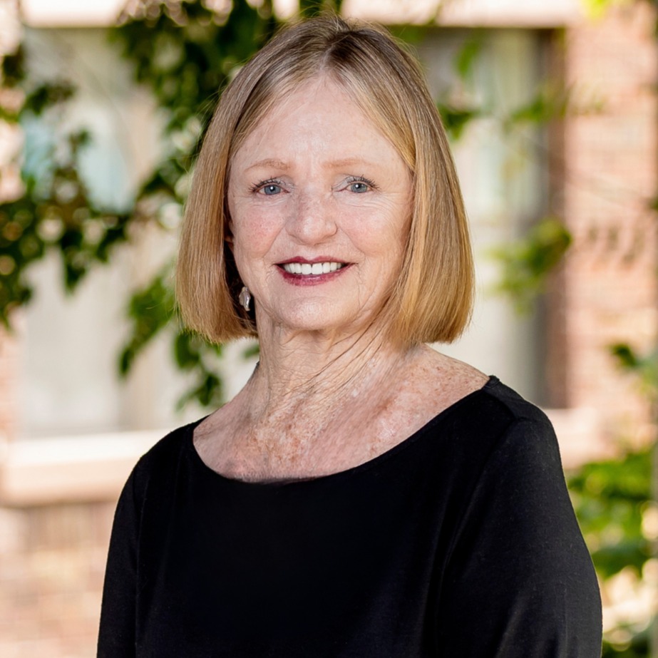 Headshot of Sandy Palmer