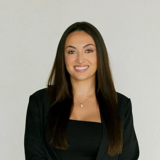 Amber Zakharia, Agent in  - Compass