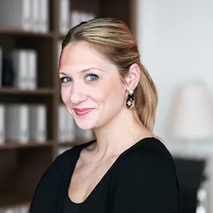 Emily Hoffman, Agent in  - Compass