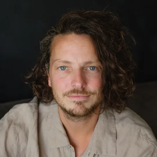 Jesse Keller, Agent in  - Compass