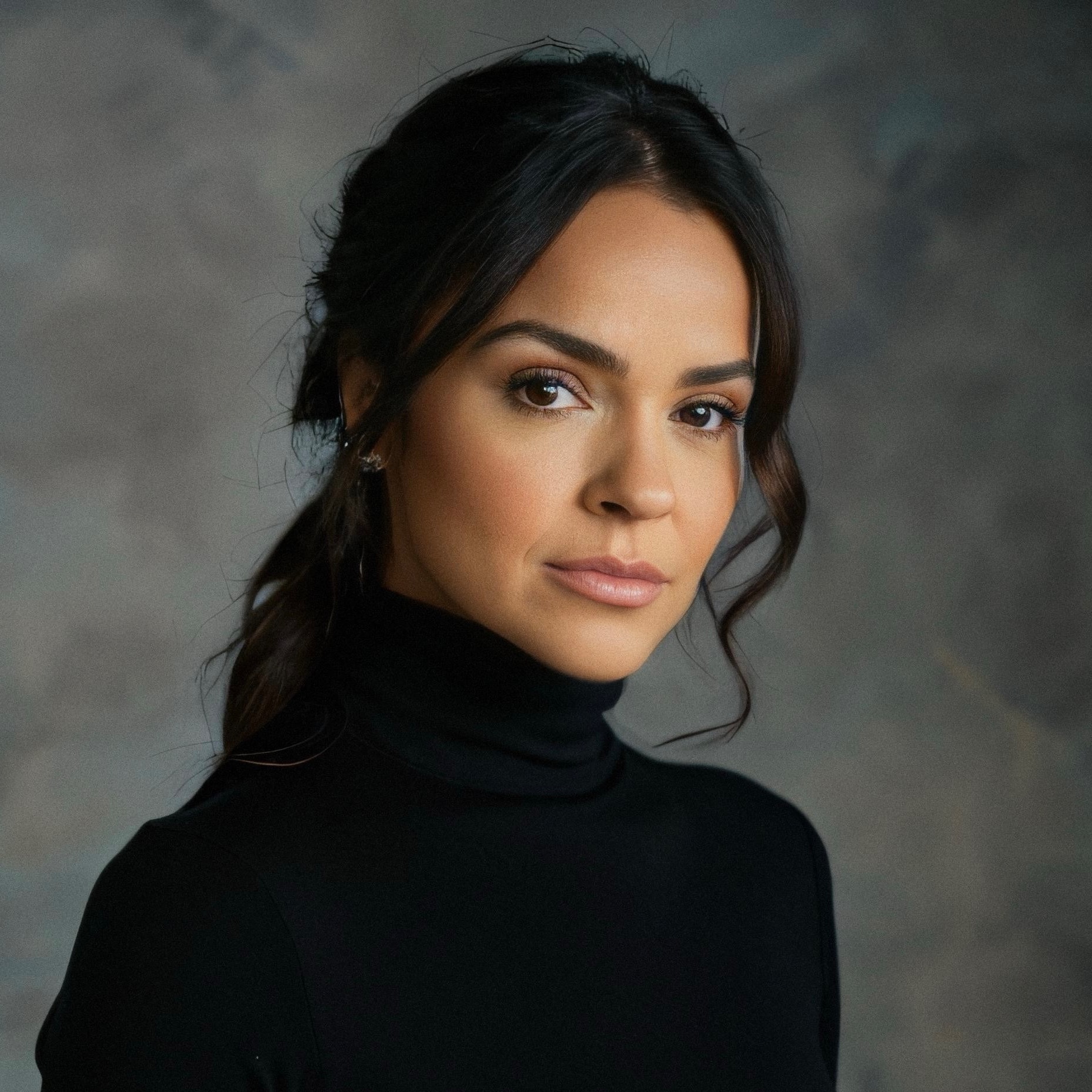 Headshot of Romina Faria