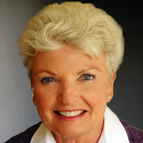 Jacqueline Pergola, Agent in  - Compass