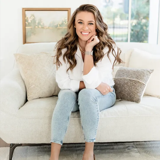 Kierstyn Kellin Ortiz, Agent in  - Compass